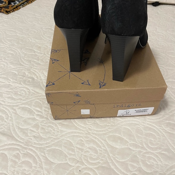 Indigo Rd black faux suede booties, new in box. - Picture 4 of 6